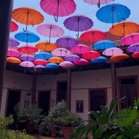 Hotel Villa De Flores Uruapan  Exterior photo