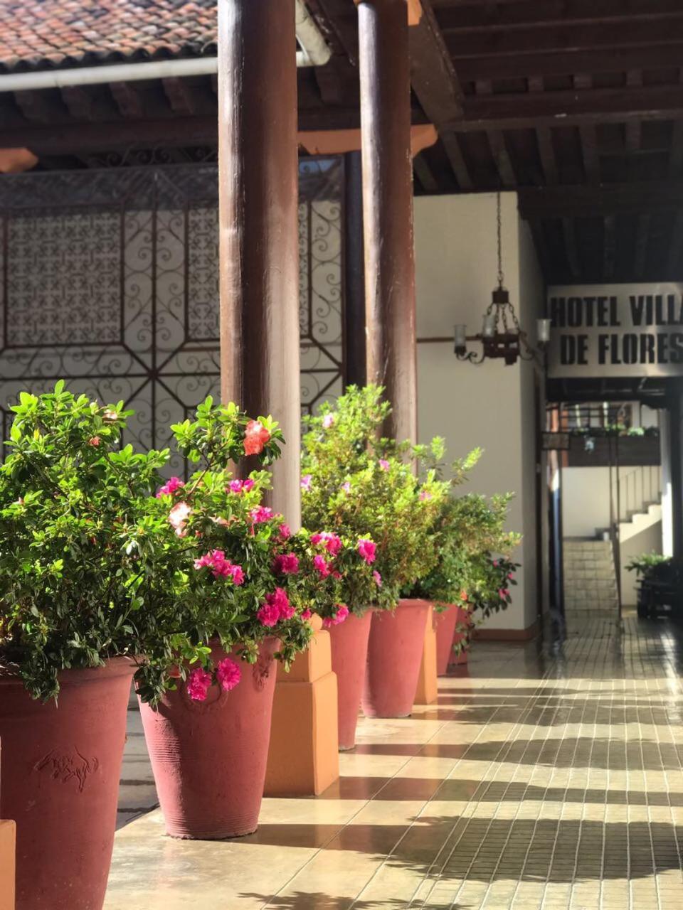 Hotel Villa De Flores Uruapan  Exterior photo