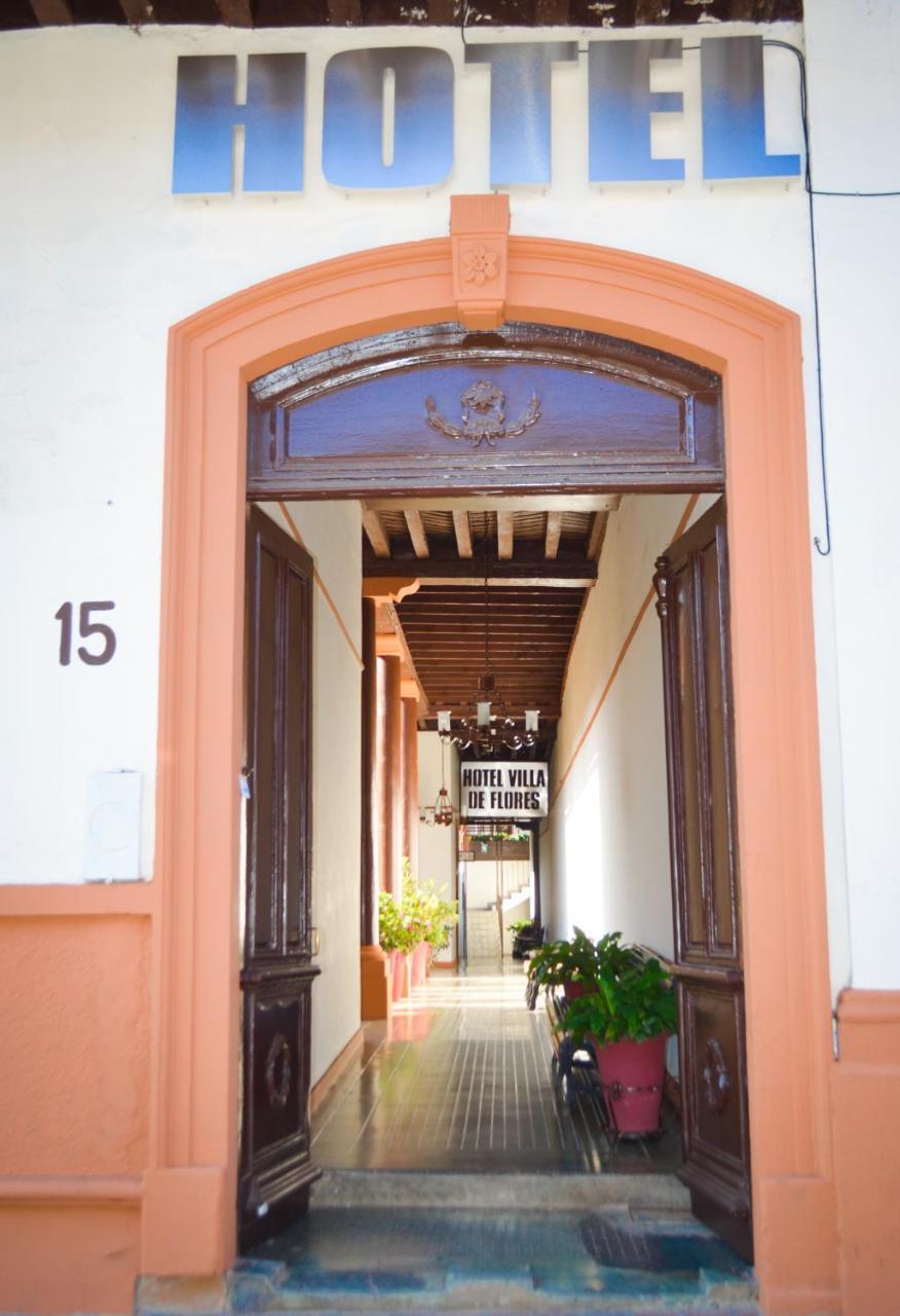Hotel Villa De Flores Uruapan  Exterior photo